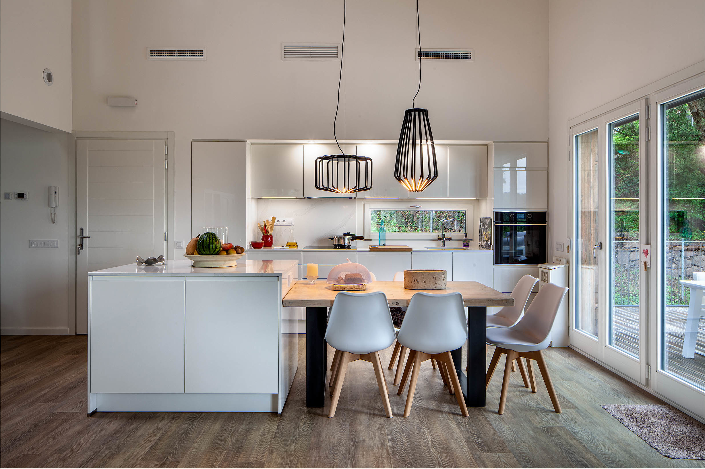 cuisine ouverte maison préfabriquée et biopassive en bois House Habitat