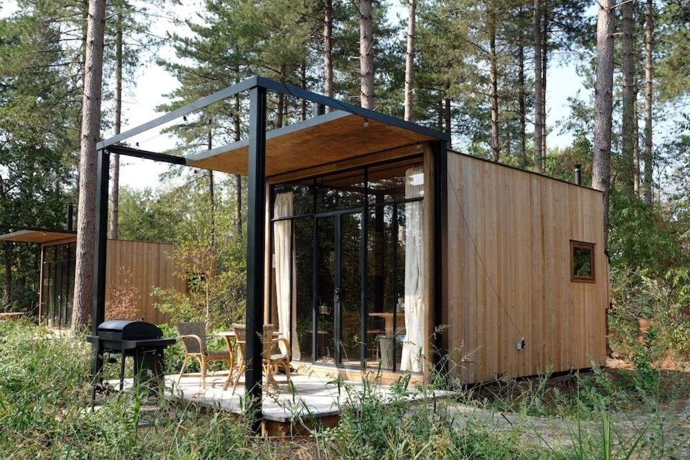 mini maison en bois avec terrasse et pergola mini maison en bois avec terrasse et pergola