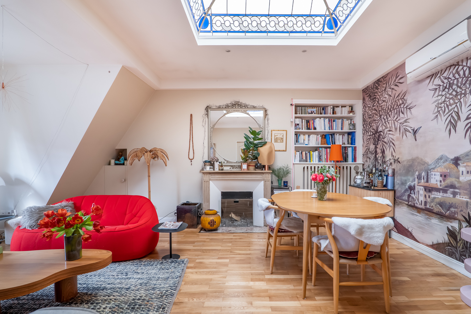 salon avec verrière art déco appartement Paris