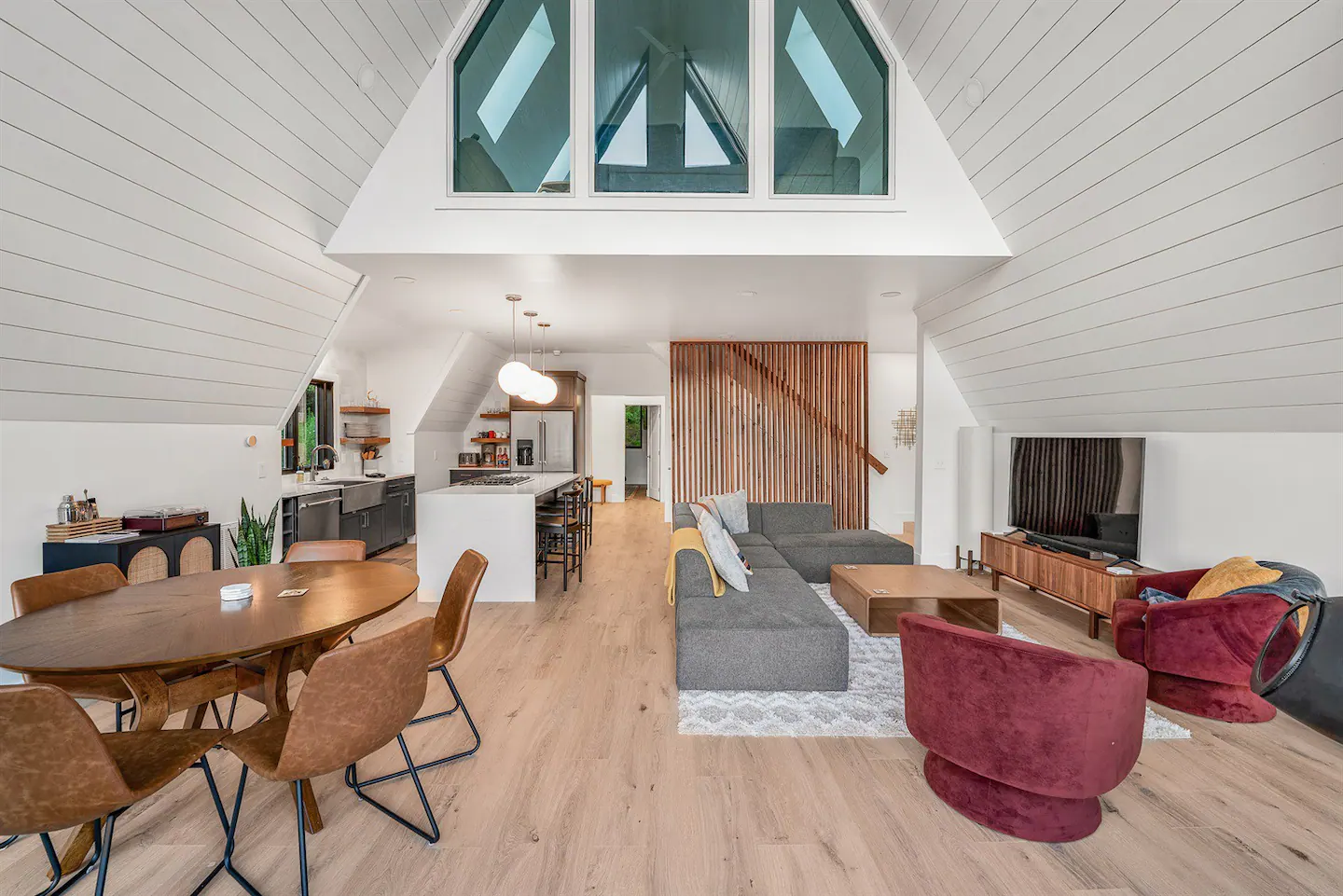 salon décoration contemporaine maison A-Frame salon décoration contemporaine maison A-Frame