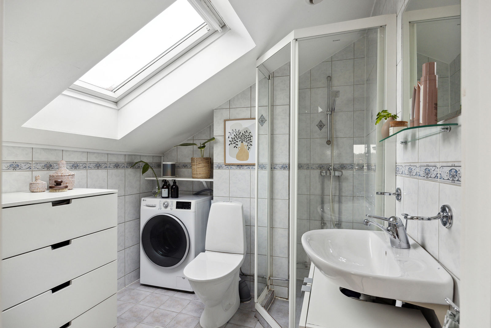salle de bain mansardée blanche salle de bain mansardée blanche