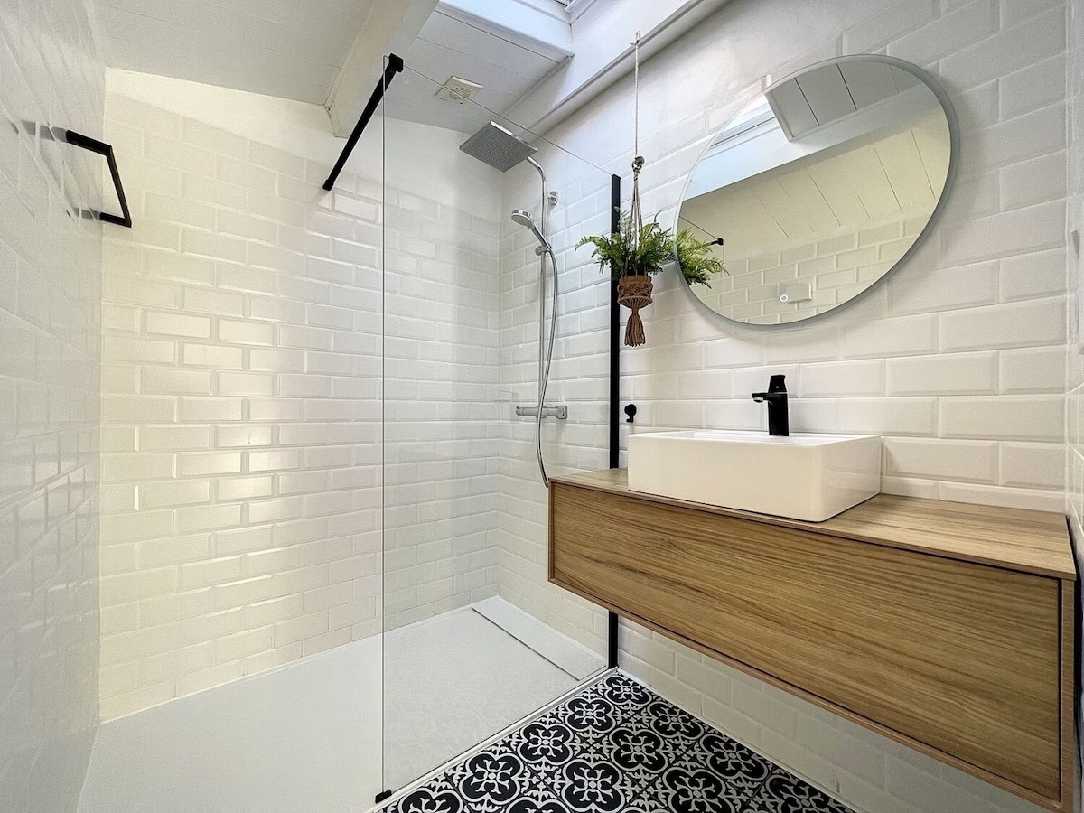 salle de bain moderne avec carreaux de ciment salle de bain moderne avec carreaux de ciment