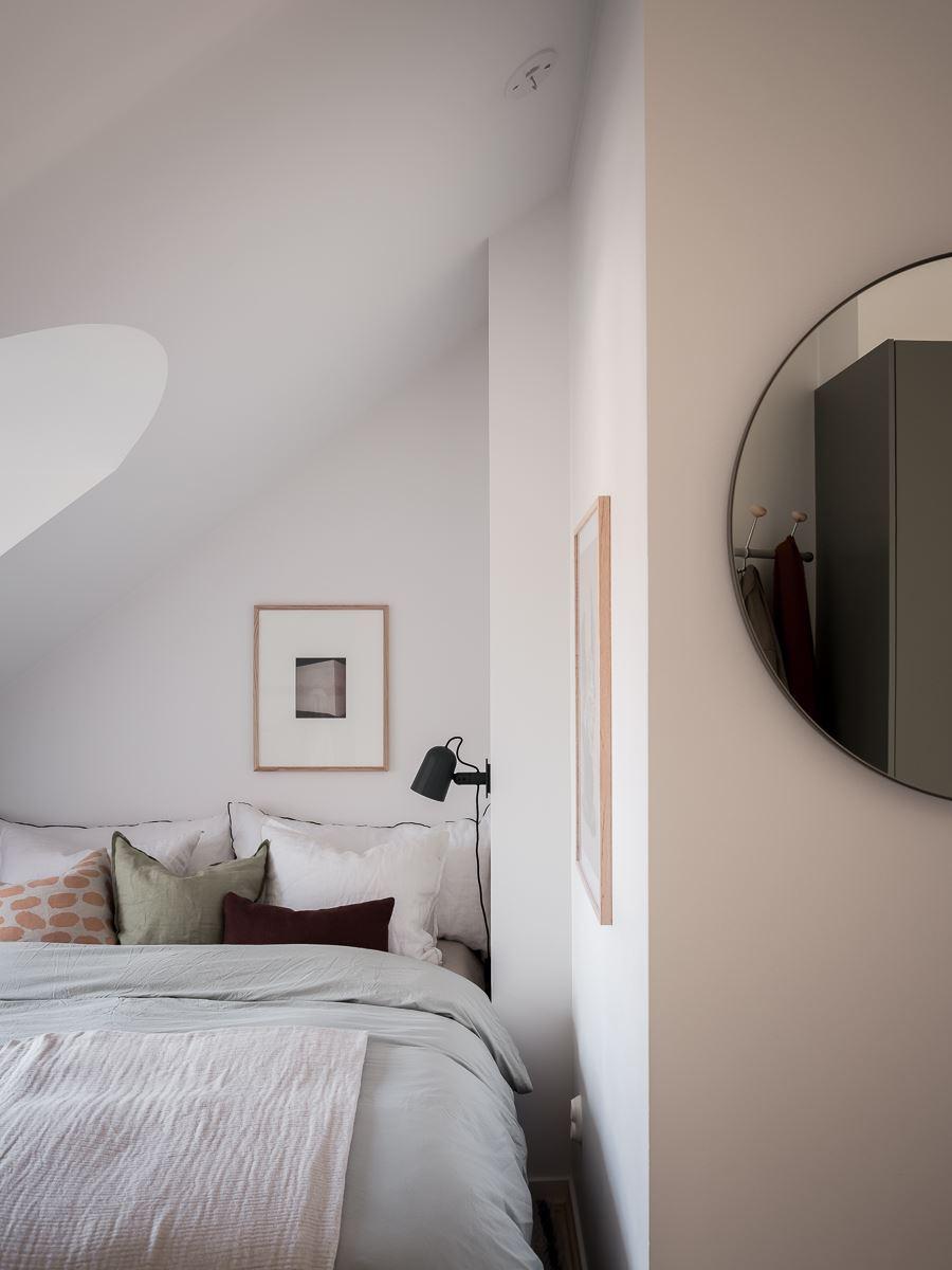 chambre mansardée appartement deux-pièces 27m2 décoration design