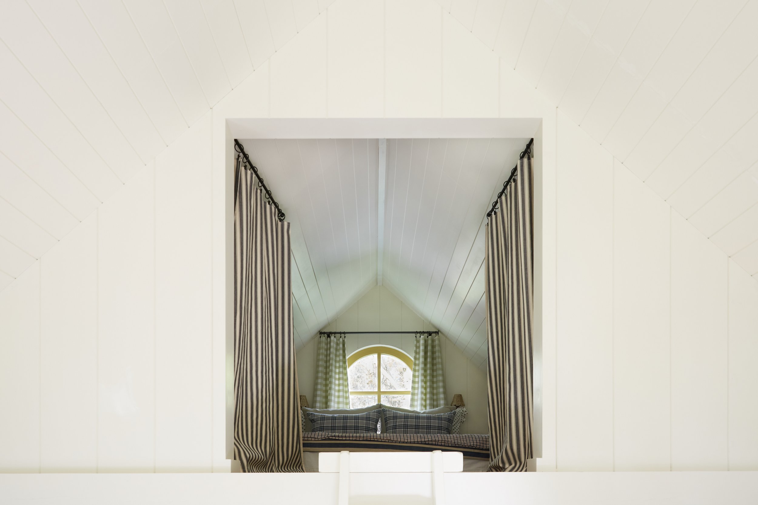 chambre sur mezzanine petite maison 50m2
