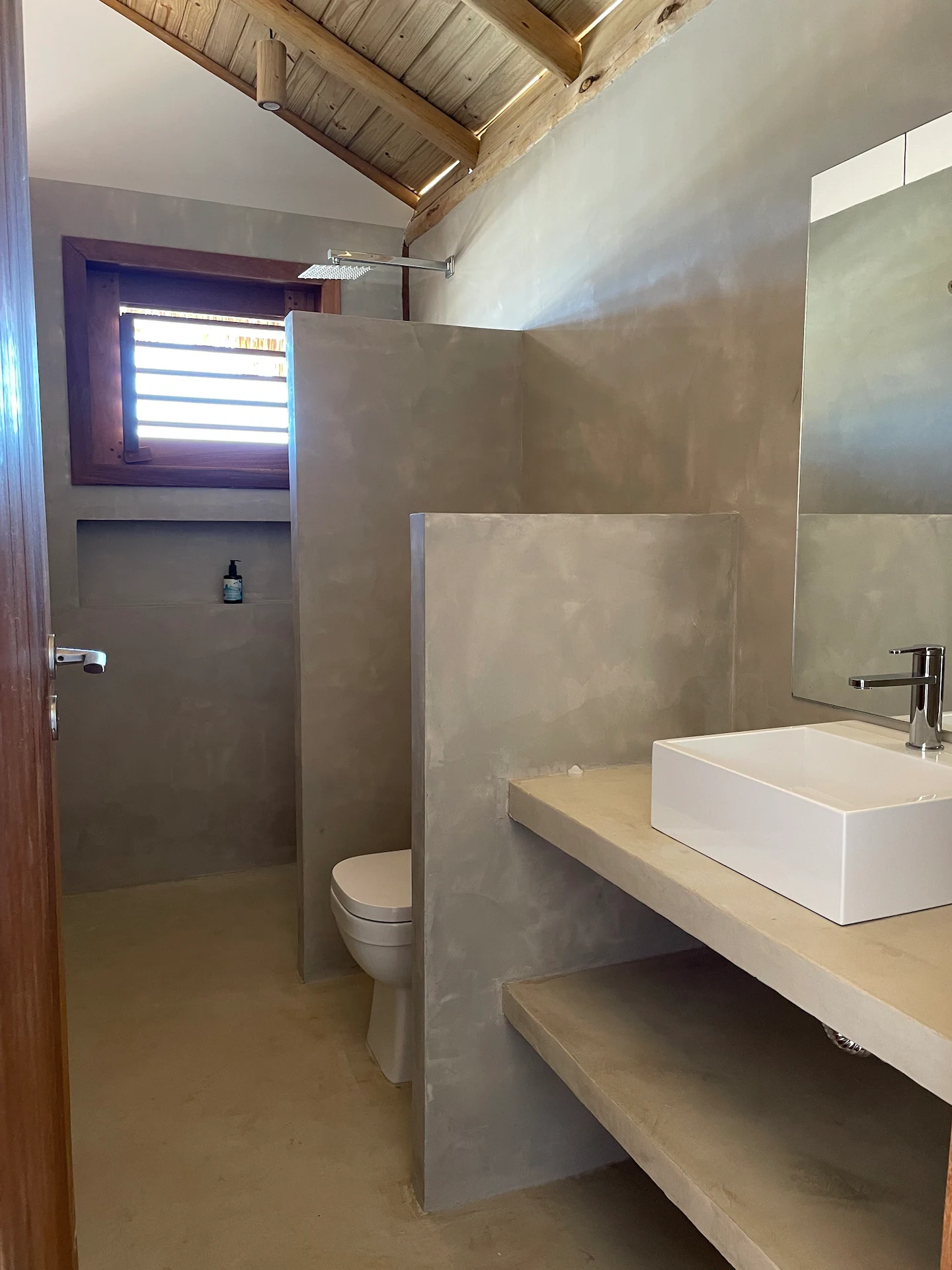 salle de bain béton Casa Vaivém salle de bain béton Casa Vaivém