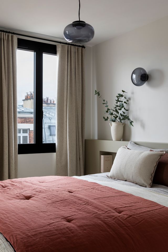 chambre appartement Paris décoration contemporaine Photo : ©Pauline Le Goff