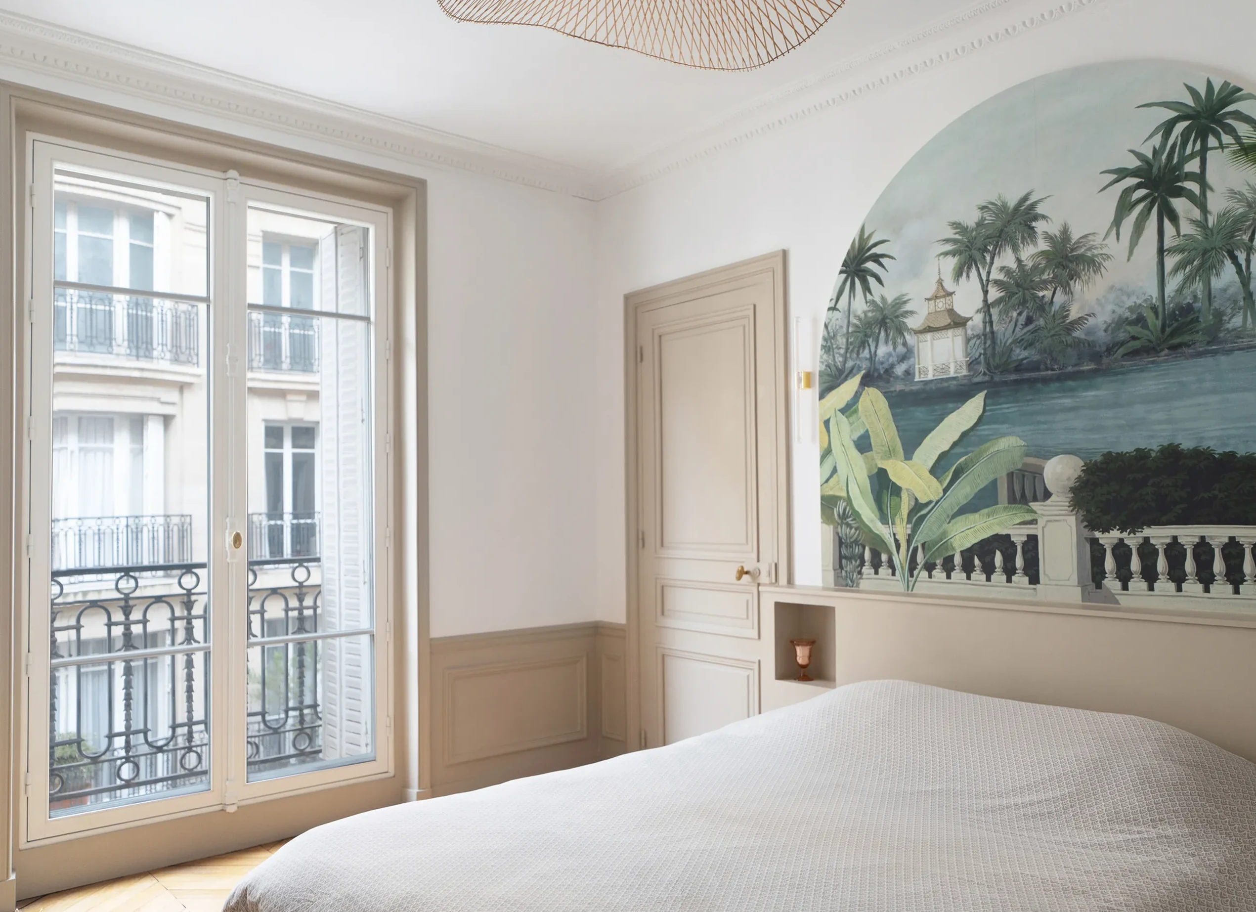 chambre appartement haussmannien rénové Paris chambre appartement haussmannien rénové Paris