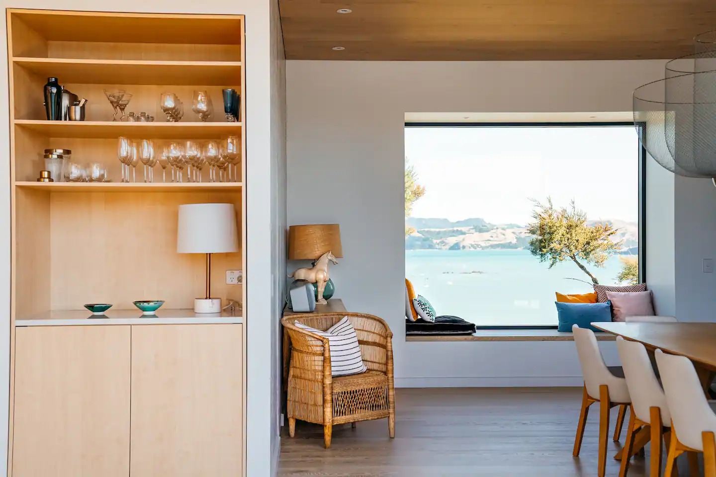 salle à manger avec picture window vue mer maison contemporaine salle à manger avec picture window vue mer maison contemporaine