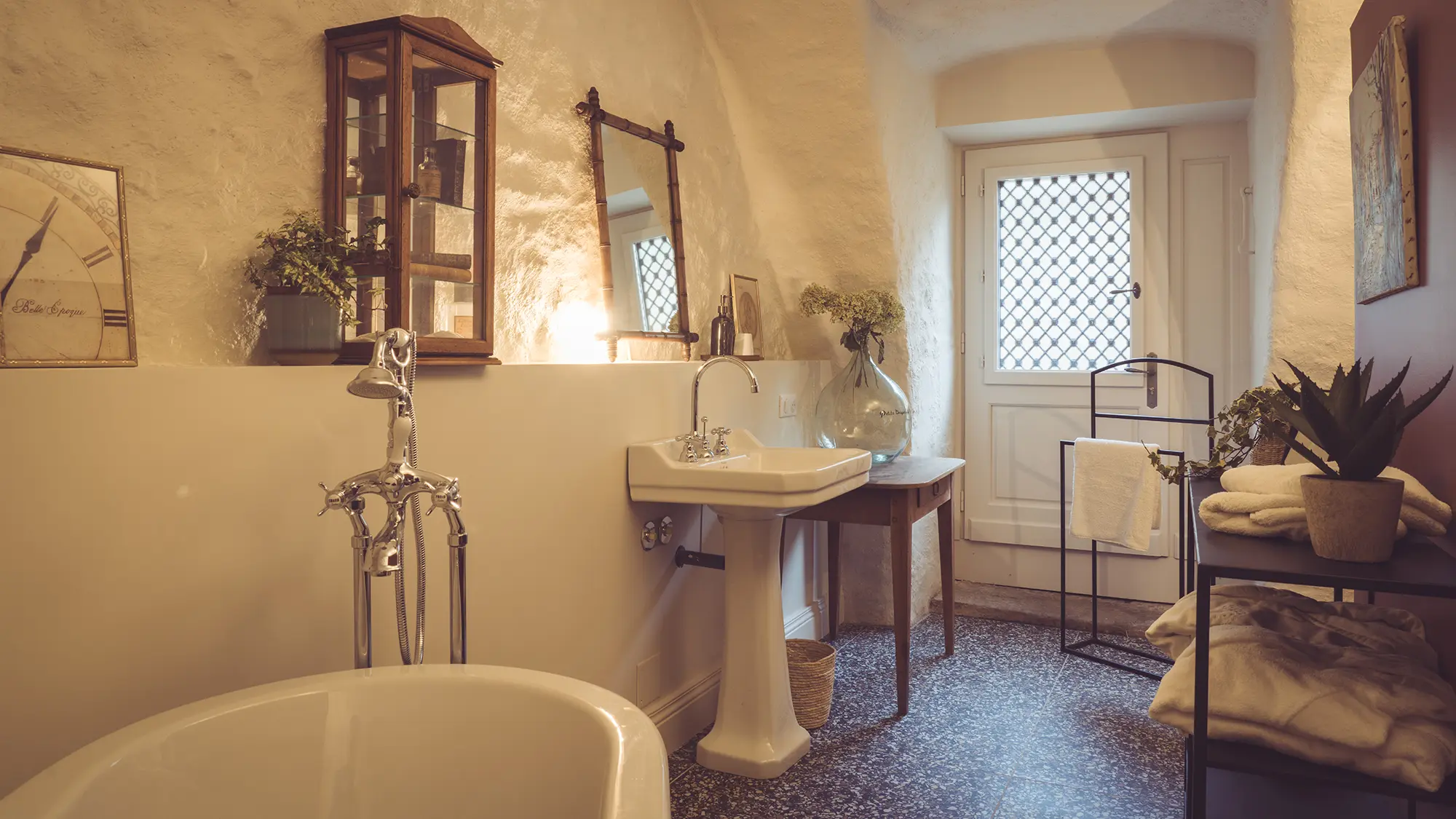 salle de bain rustique chic "Un air de Famille" Chablis salle de bain rustique chic "Un air de Famille" Chablis