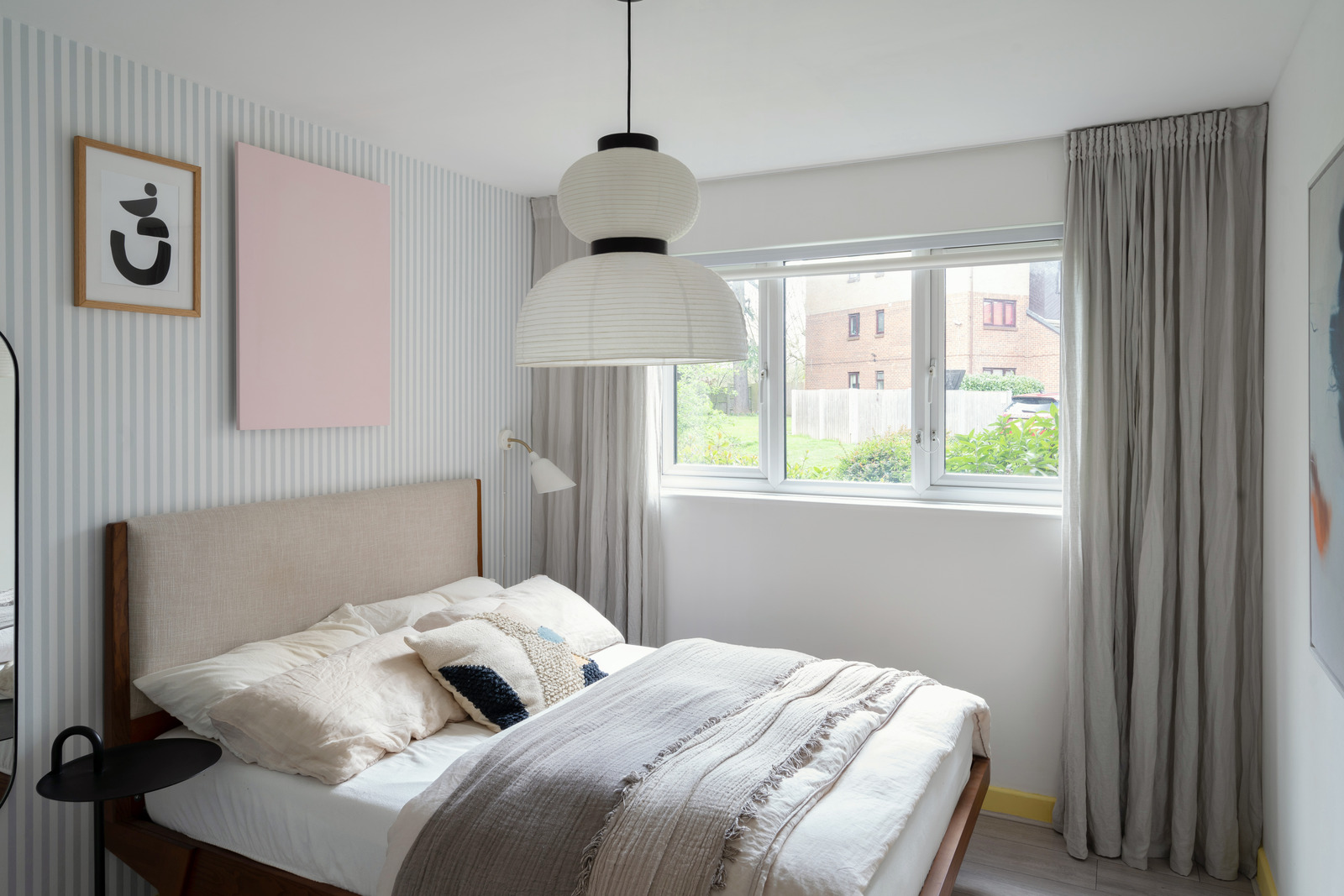 chambre deux-pièces 35m2 décoration colorée chambre deux-pièces 35m2 décoration colorée