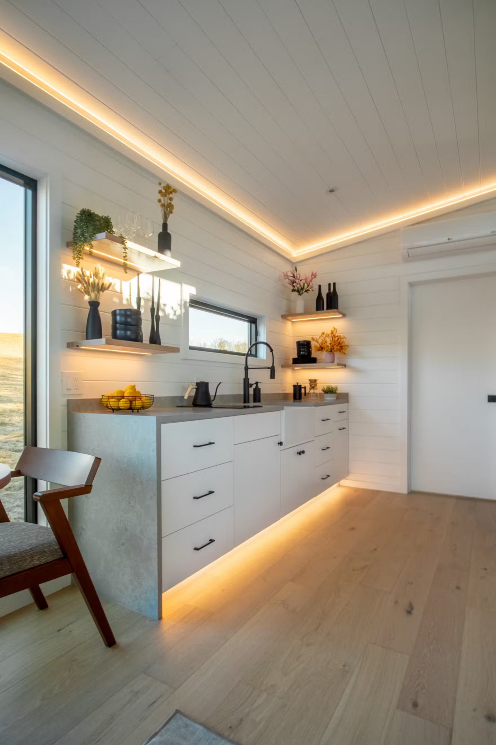 cuisine éclairage LED petite maison de 37m2 The Luna Zook Cabins