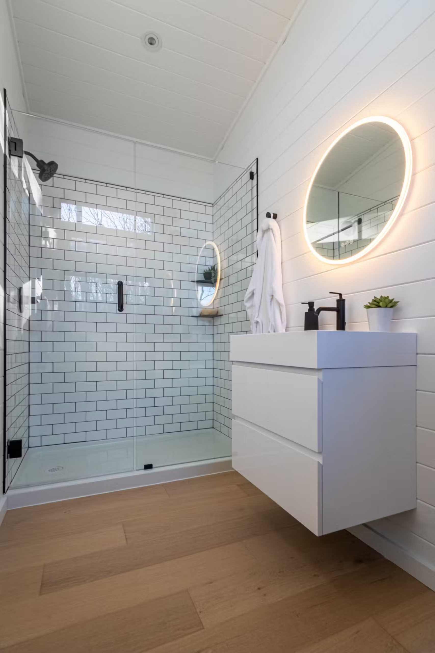salle de bain petite maison de 37m2 The Luna Zook Cabins