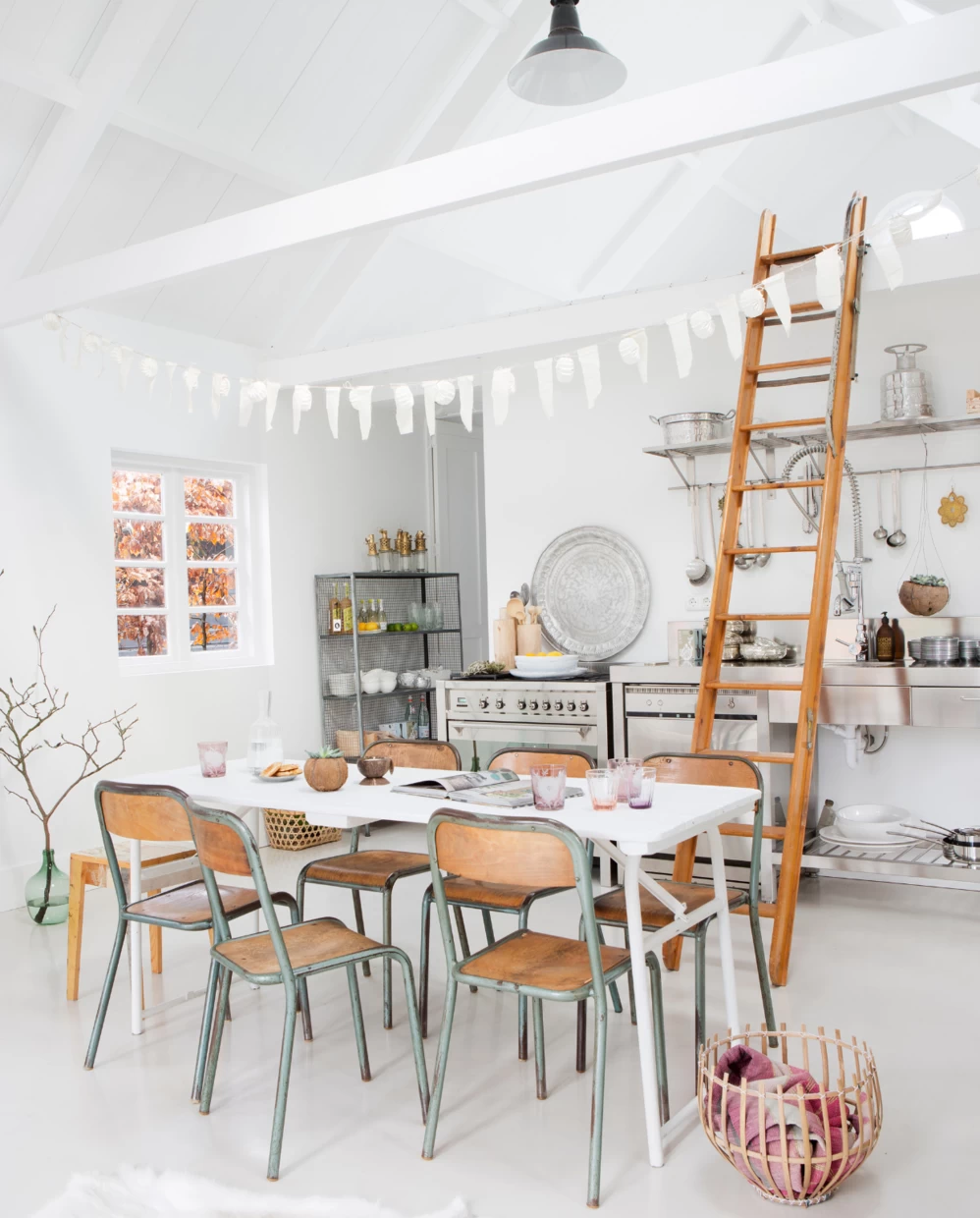 cuisine avec poutres décoration contemporaine