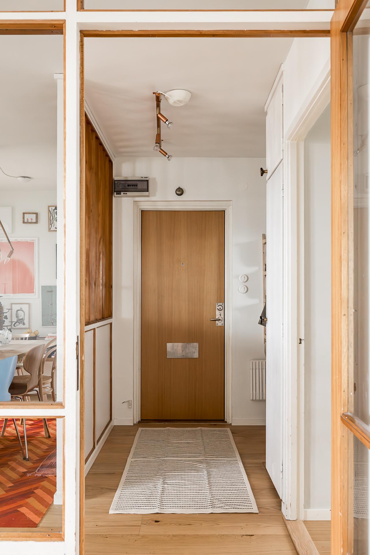 entrée avec verrière bois décoration vintage et scandinave
