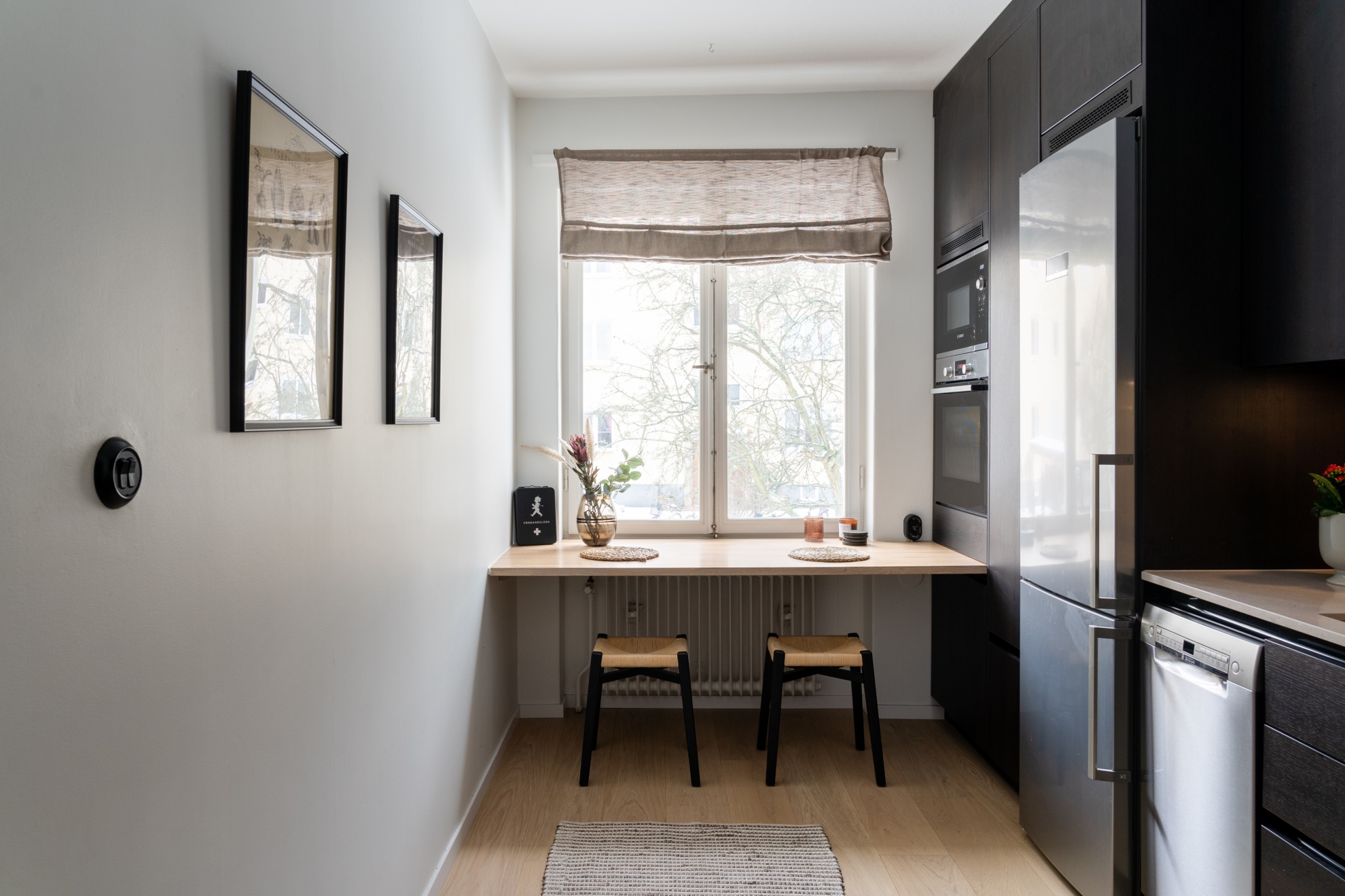 cuisine design noire avec espace repas cuisine design noire avec espace repas