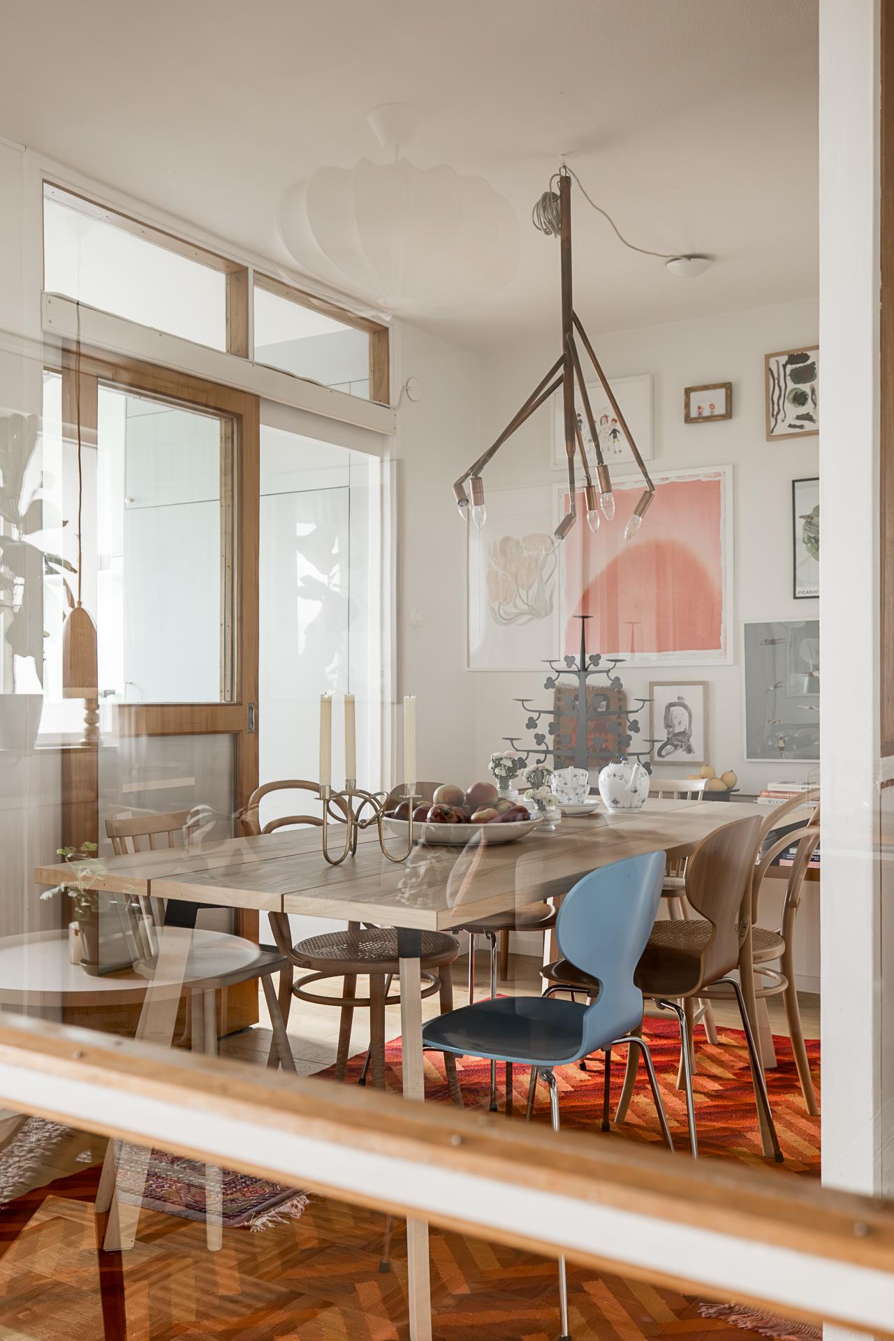 salle à manger décoration vintage et scandinave