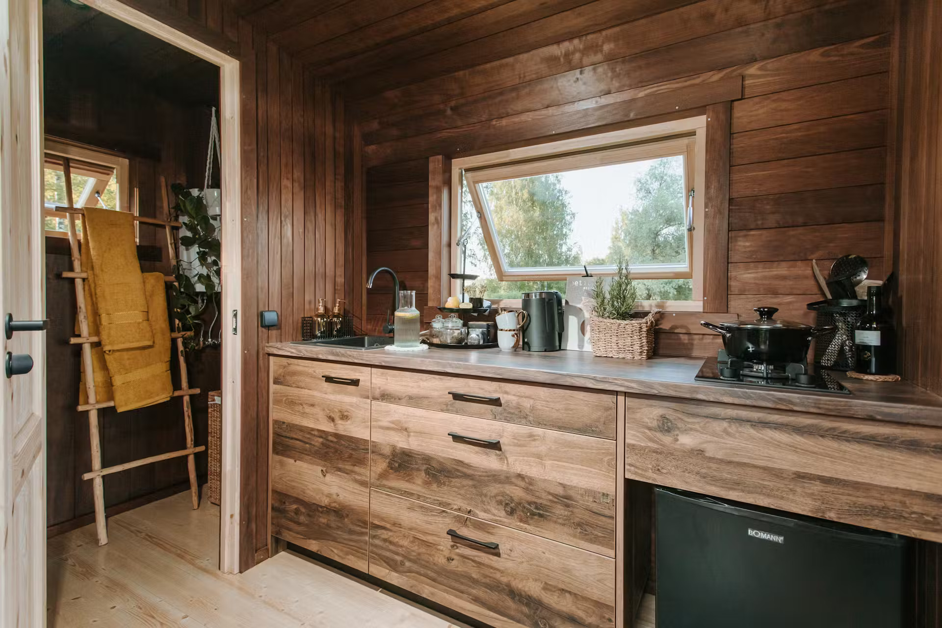 cuisine et salle de bain tiny house Vagabond Haven cuisine et salle de bain tiny house Vagabond Haven