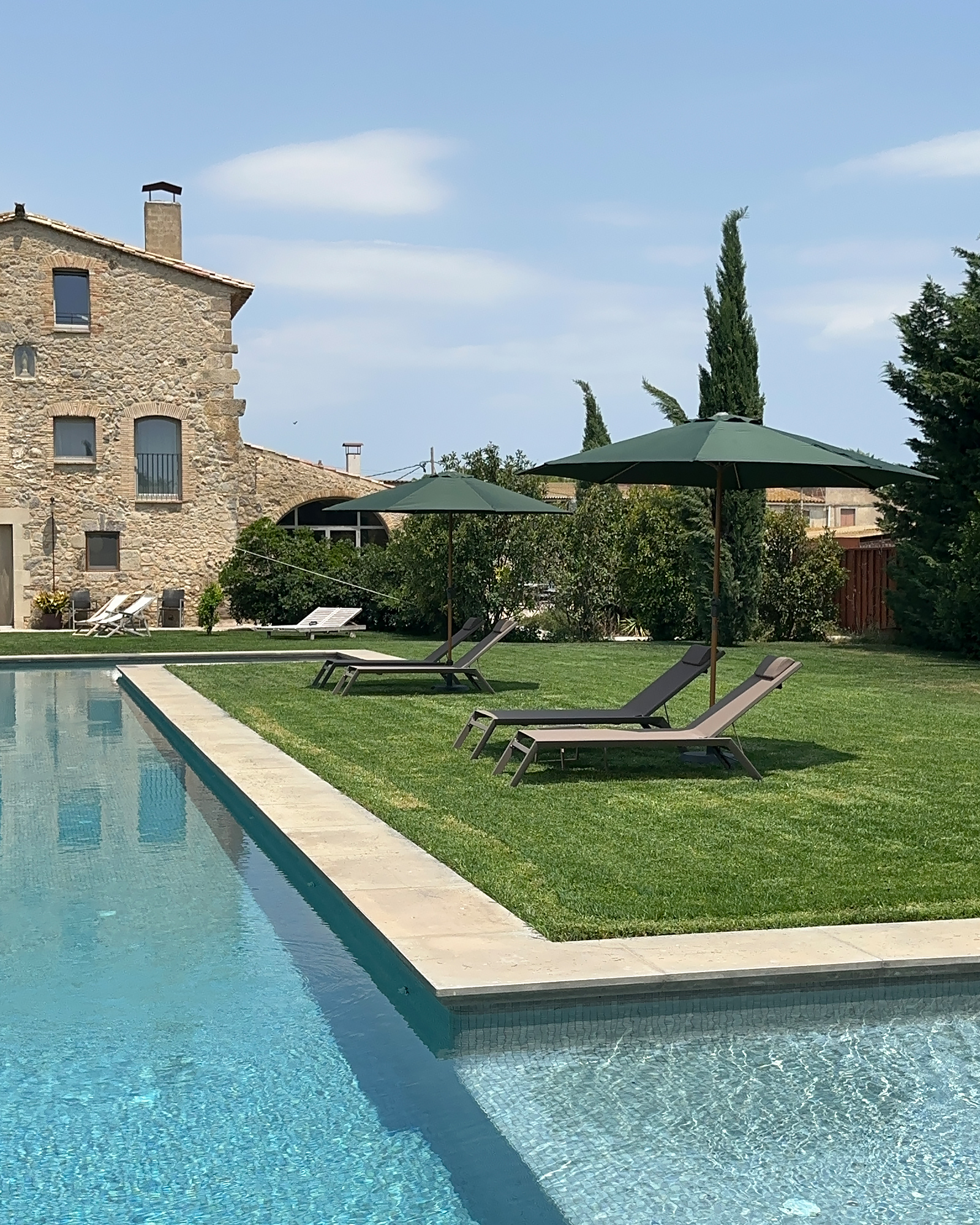maison en pierre avec piscine maison en pierre avec piscine