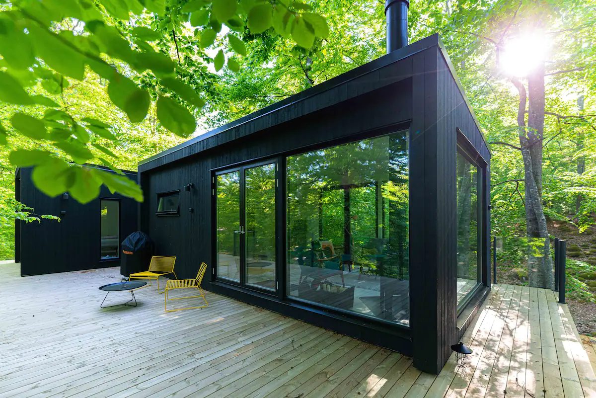 petite maison 55m2 en bois noir
