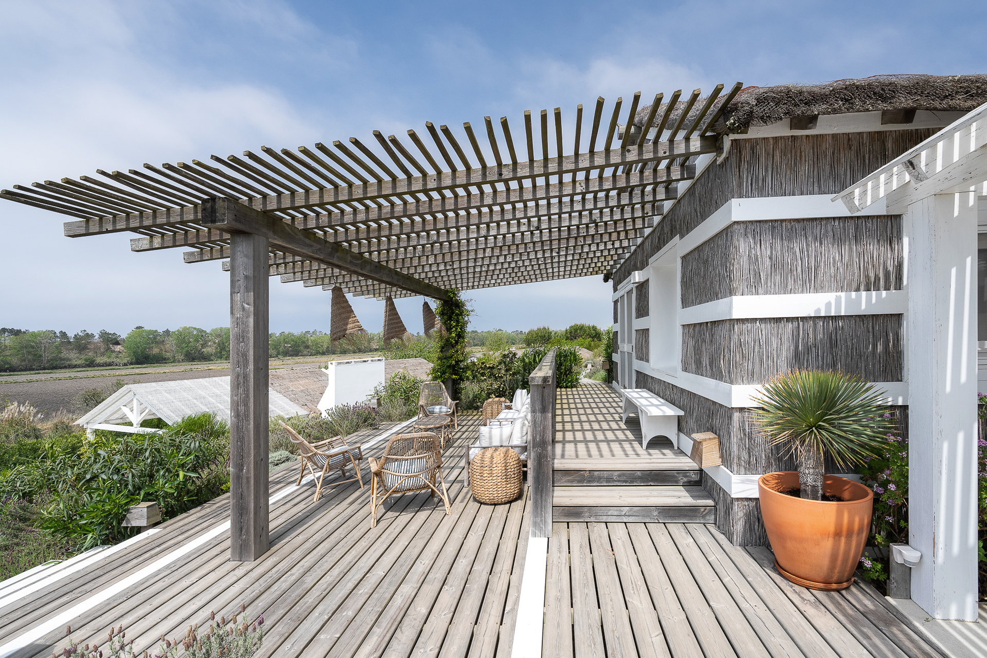 terrasse avec pergola maison Comporta