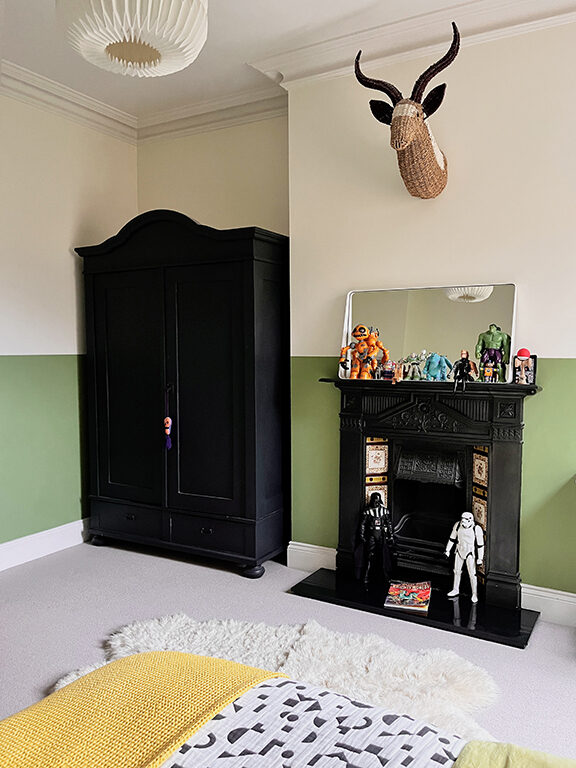 chambre enfant couleur verte et jaune décoration contemporaine