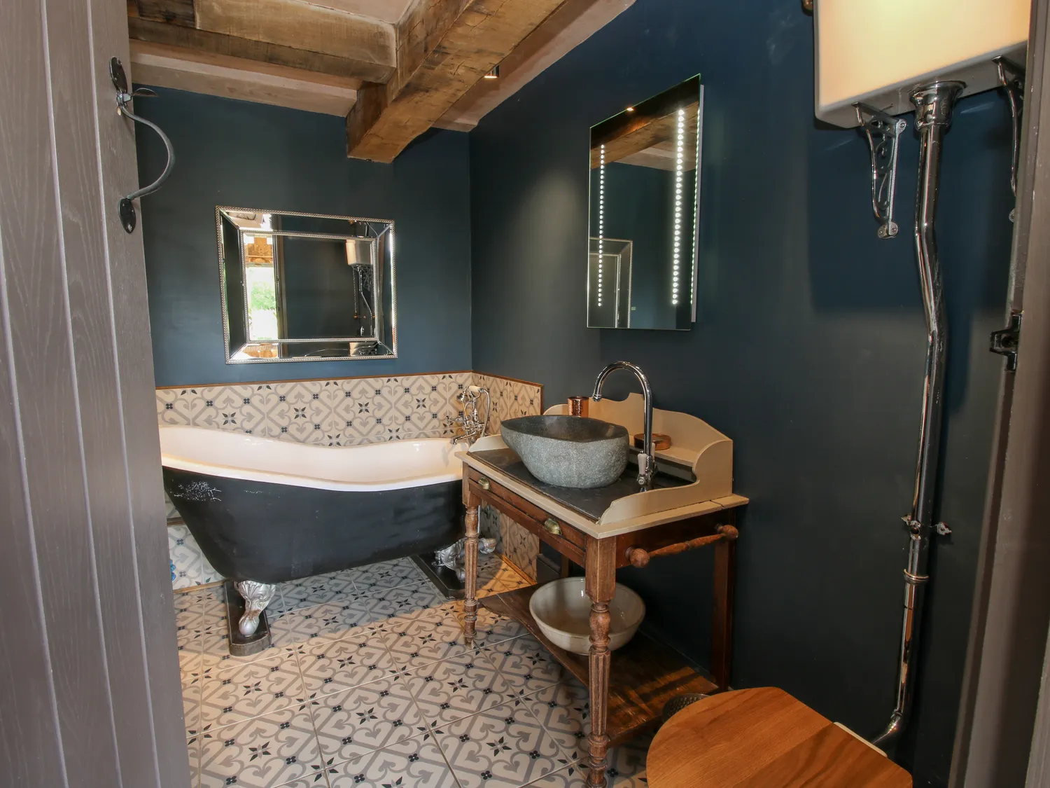 salle de bain rétro ancienne grange rénovée salle de bain rétro ancienne grange rénovée