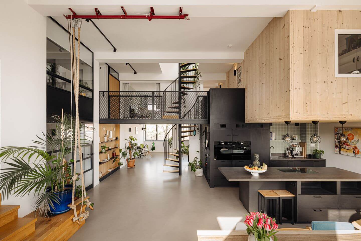Un loft durable dans une ancienne école à Amsterdam