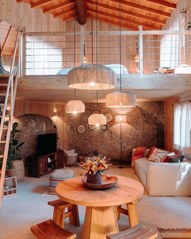 salon et cuisine avec mezzanine maison en bois et roche salon et cuisine avec mezzanine maison en bois et roche