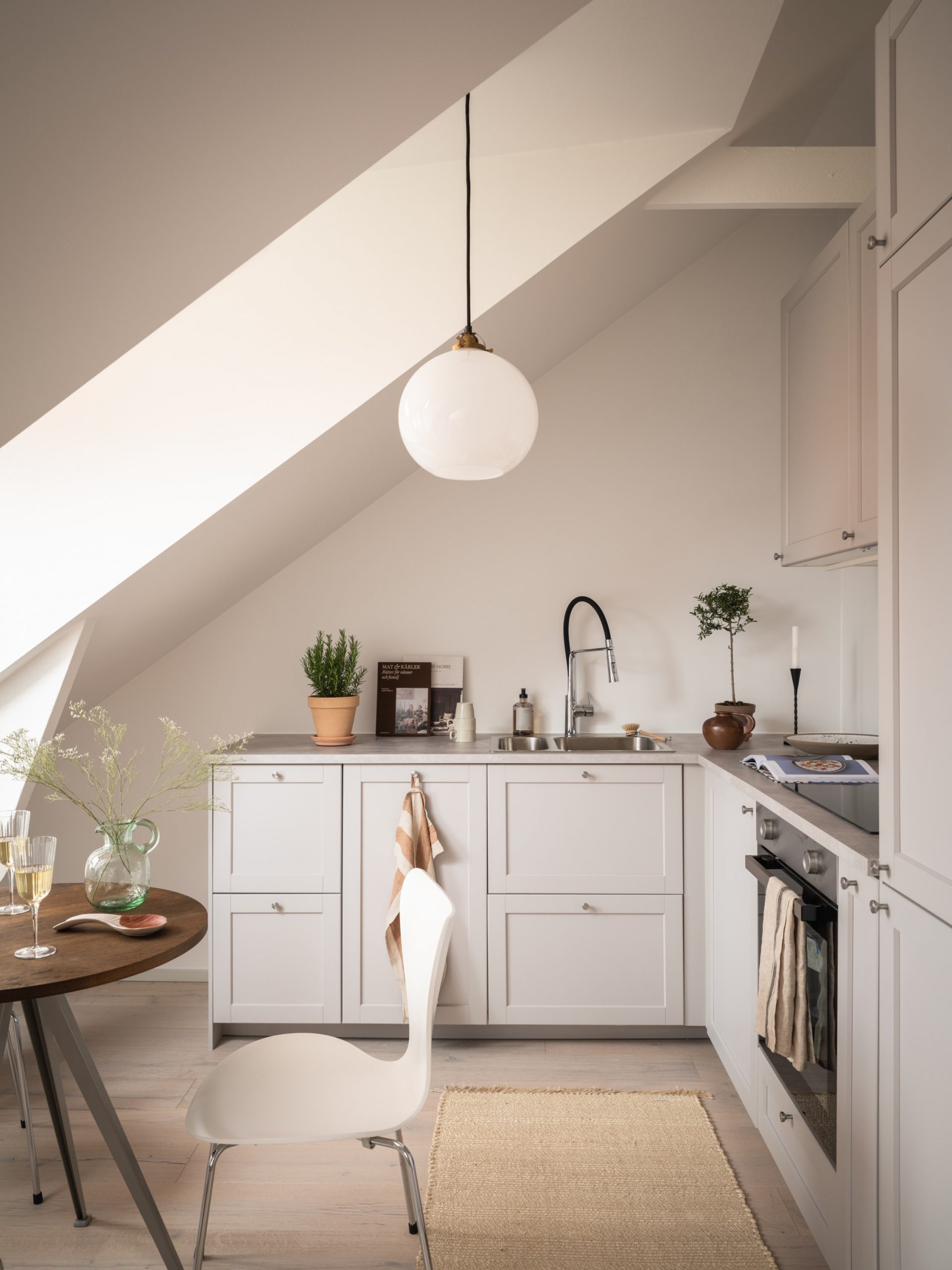 cuisine studio 35m2 décoration scandinave cuisine grise IKEA cuisine studio 35m2 décoration scandinave cuisine grise IKEA