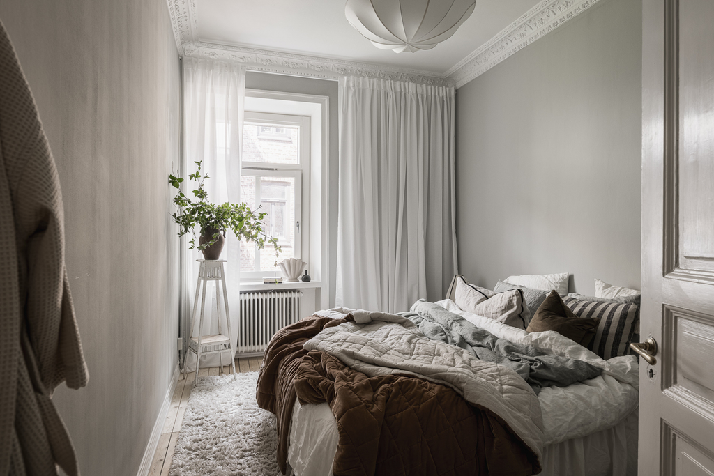 chambre appartement ancien avec moulures décoration scandinave chambre appartement ancien avec moulures décoration scandinave