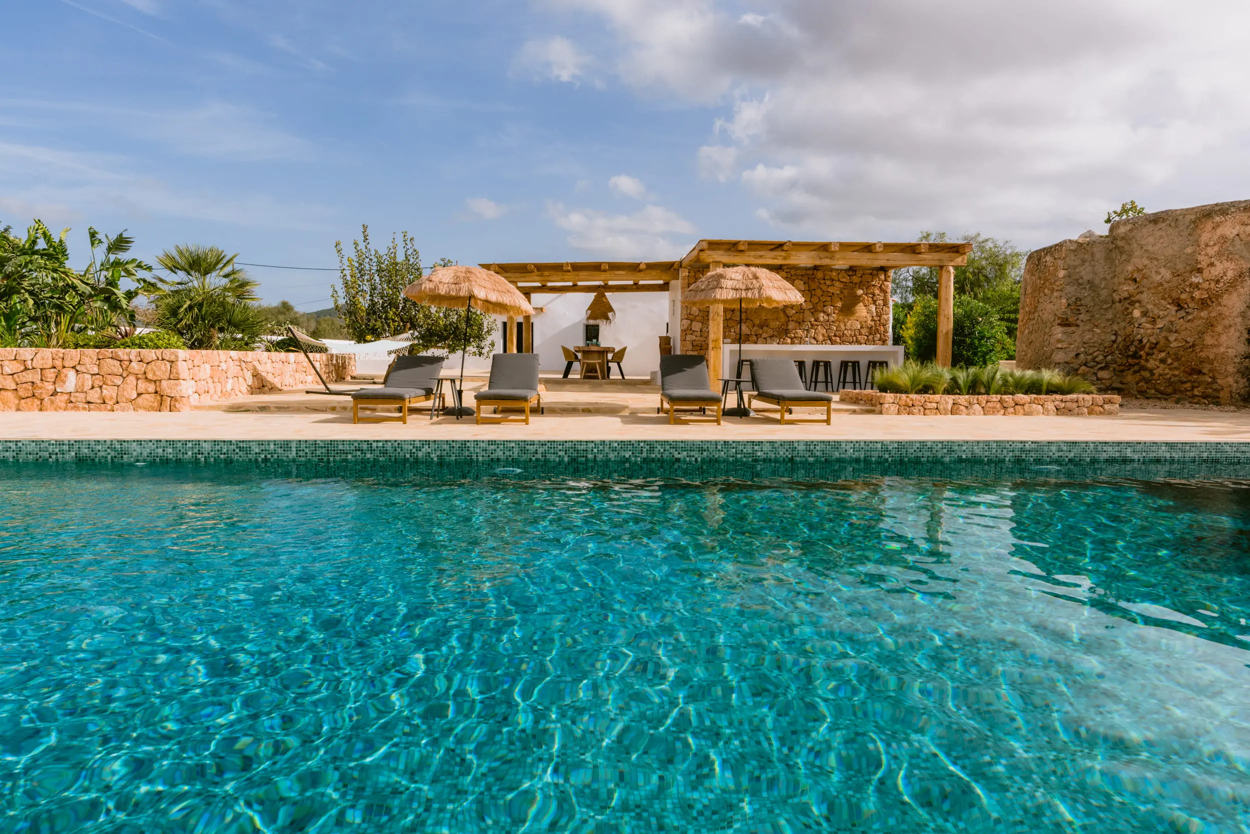 terrasse et piscine maison Ibiza