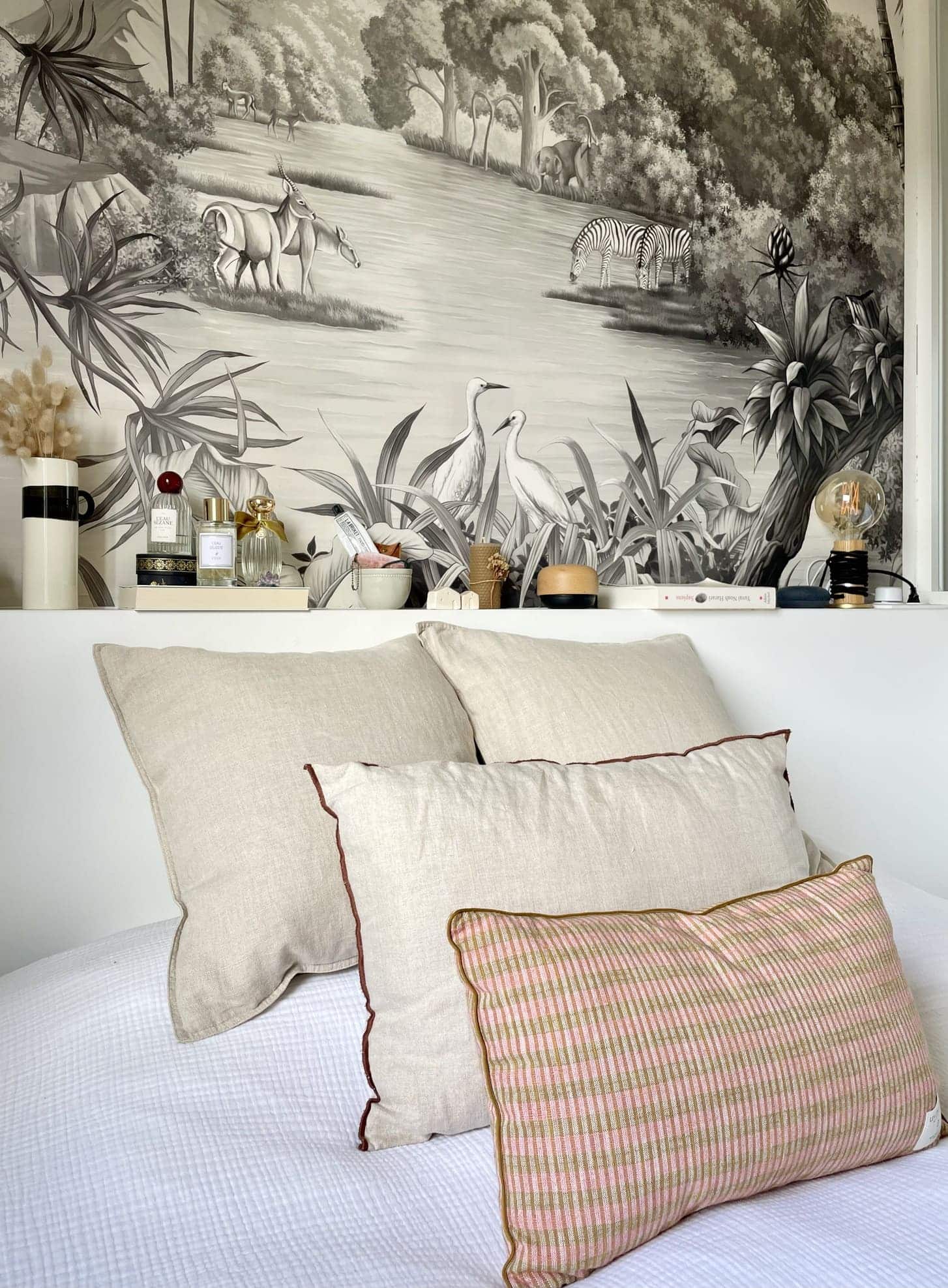 chambre décoration contemporaine appartement rénové par par Charlotte Gille de Happy Pog chambre décoration contemporaine appartement rénové par par Charlotte Gille de Happy Pog