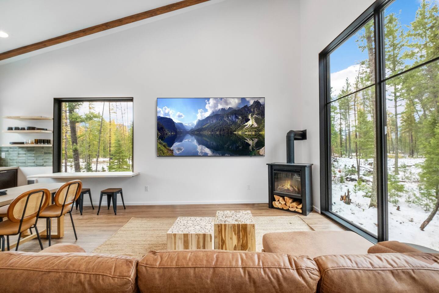 salon avec baie vitrée maison en bois contemporaine