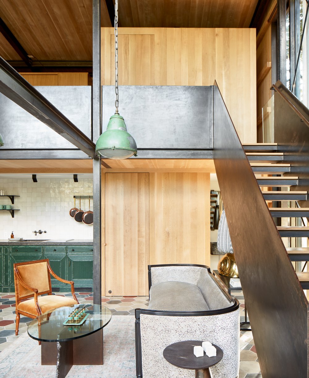 salon avec escalier maison architecte Jewell Box par Mell Lawrence Architects