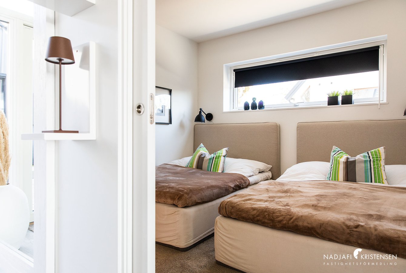 chambre à deux lits maison contemporaine