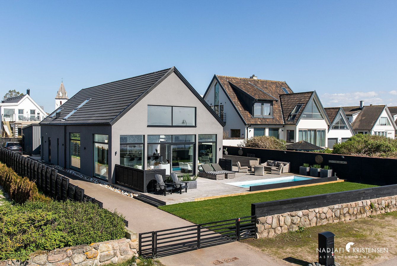 maison contemporaine avec piscine