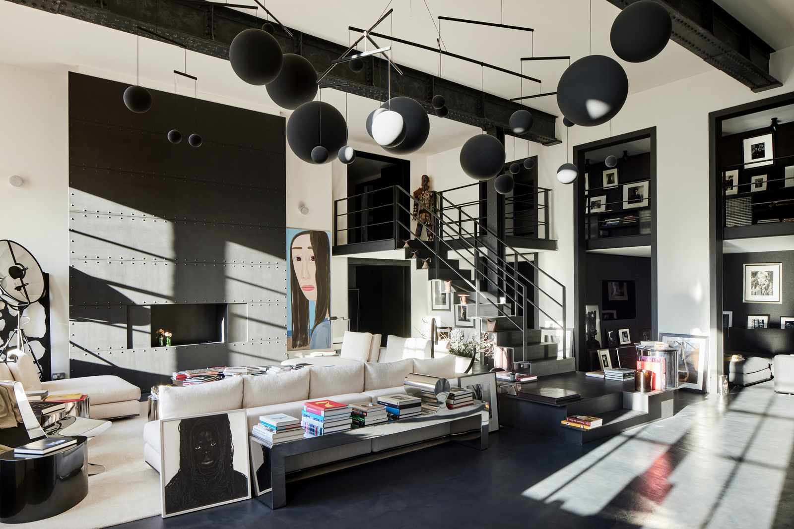 salon loft monochrome