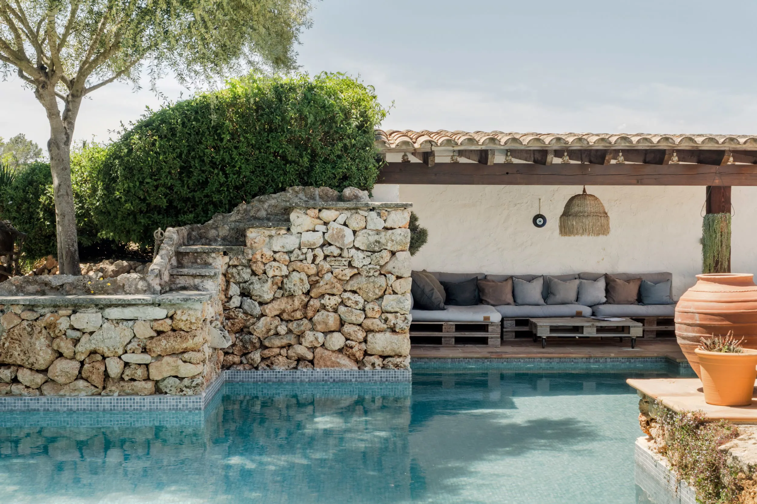 jardin maison en pierres avec piscine Majorque jardin maison en pierres avec piscine Majorque