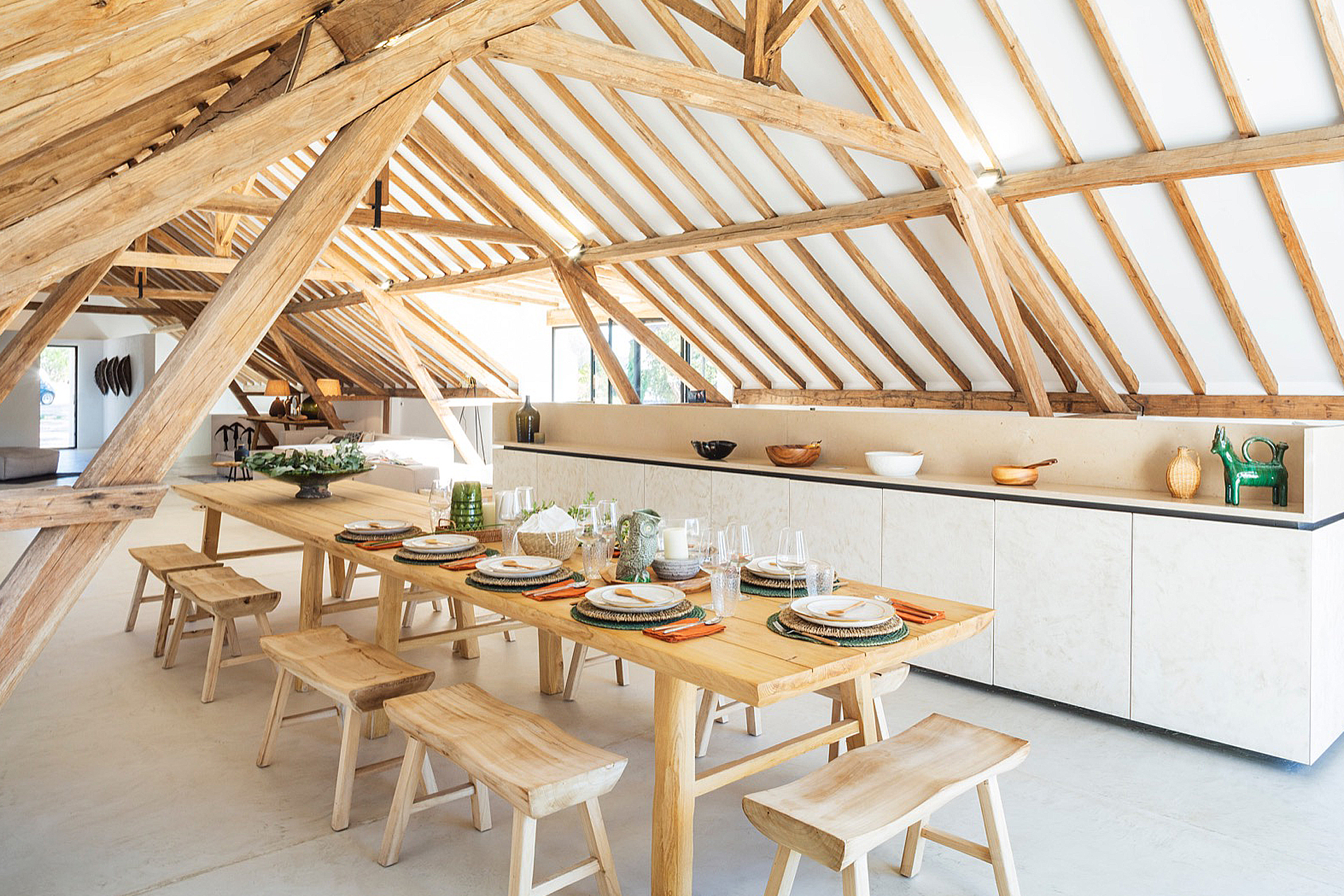 salle à manger avec poutres décoration contemporaine maison de vacances salle à manger avec poutres décoration contemporaine maison de vacances