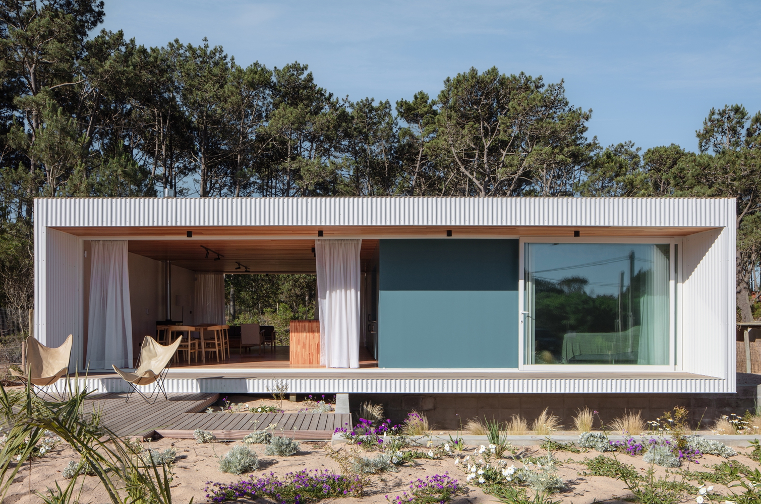 maison préfabriquée TRICA House par Estudio iHouse maison préfabriquée TRICA House par Estudio iHouse