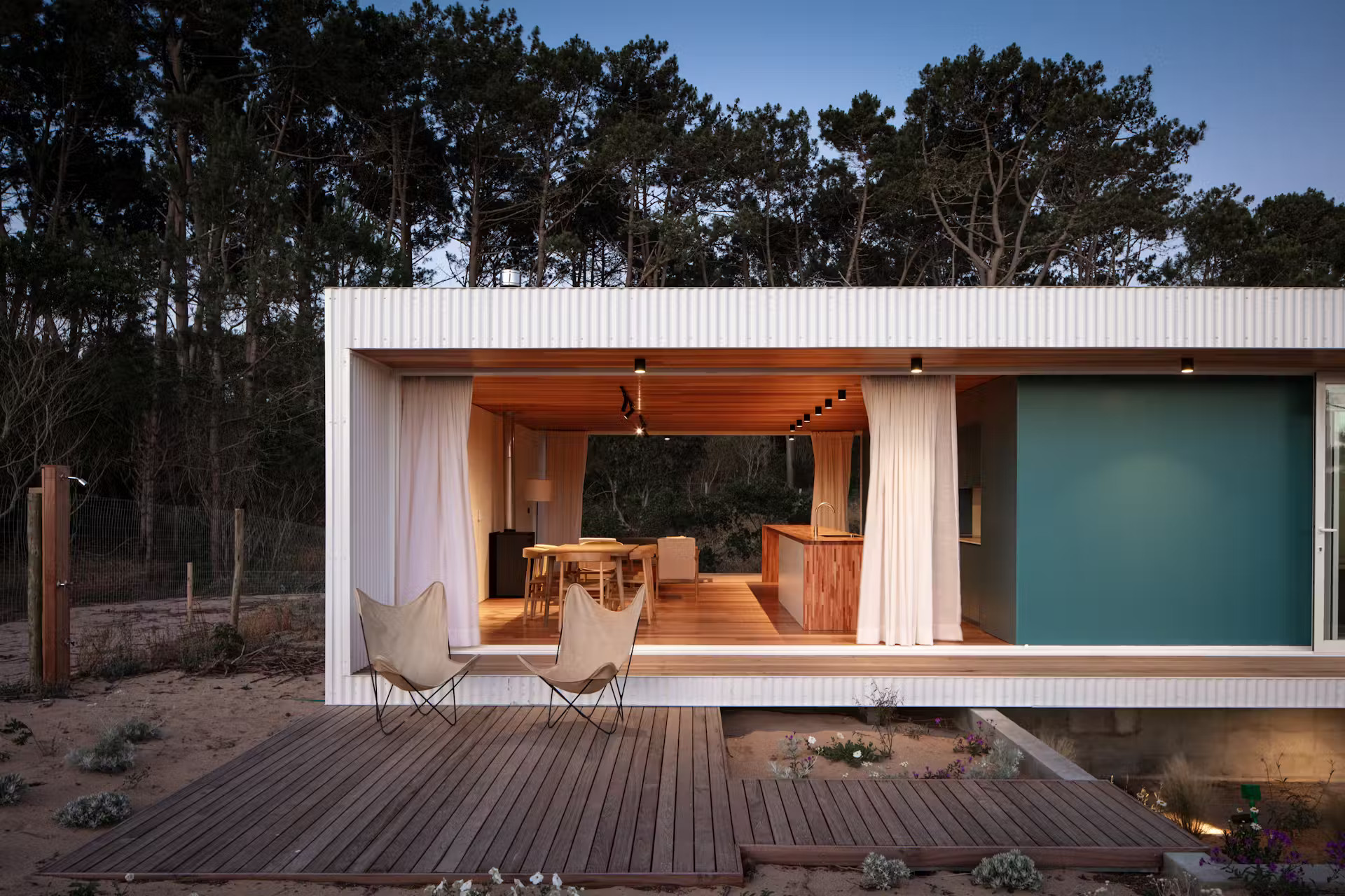maison préfabriquée TRICA House par Estudio iHouse maison préfabriquée TRICA House par Estudio iHouse