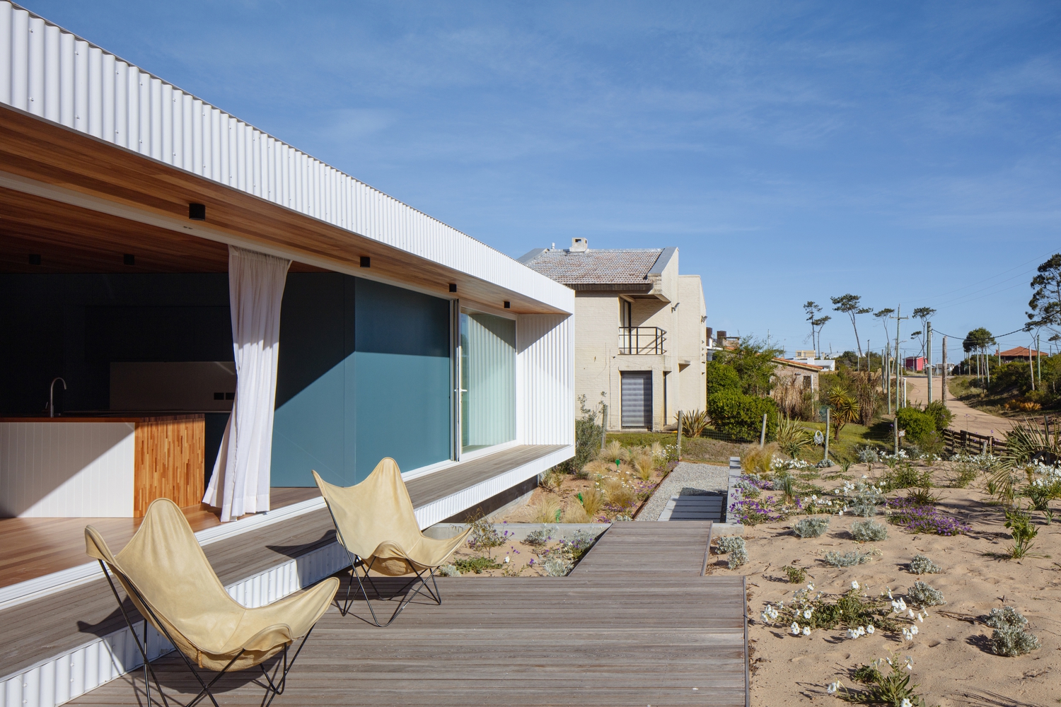 maison préfabriquée TRICA House par Estudio iHouse maison préfabriquée TRICA House par Estudio iHouse