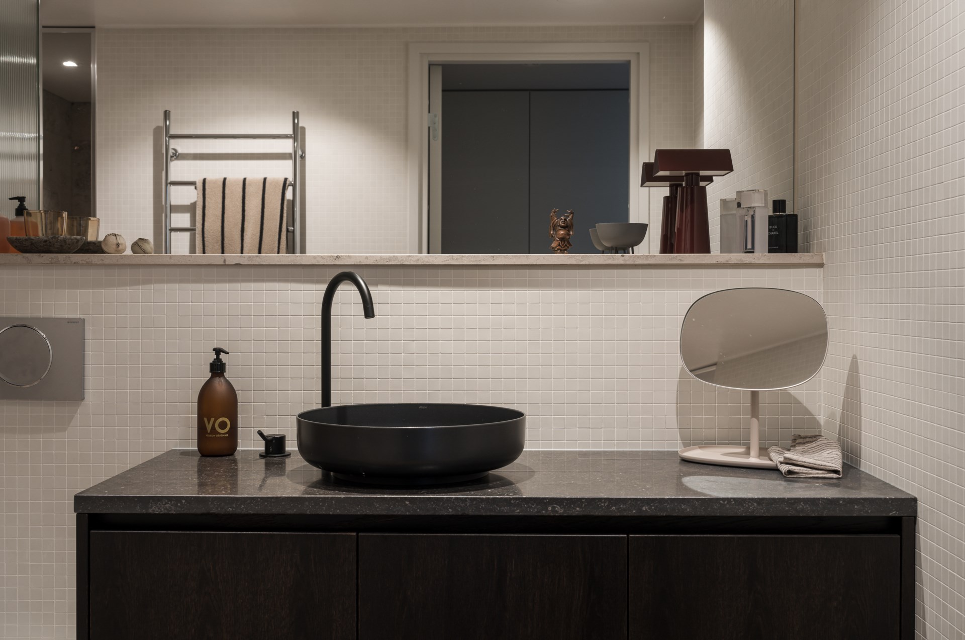 salle de bain contemporaine petit loft en duplex