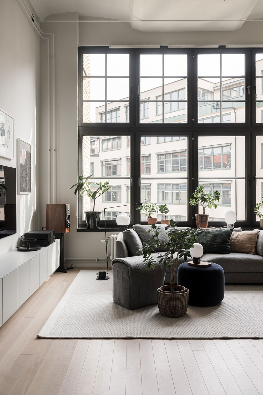 salon petit loft en duplex