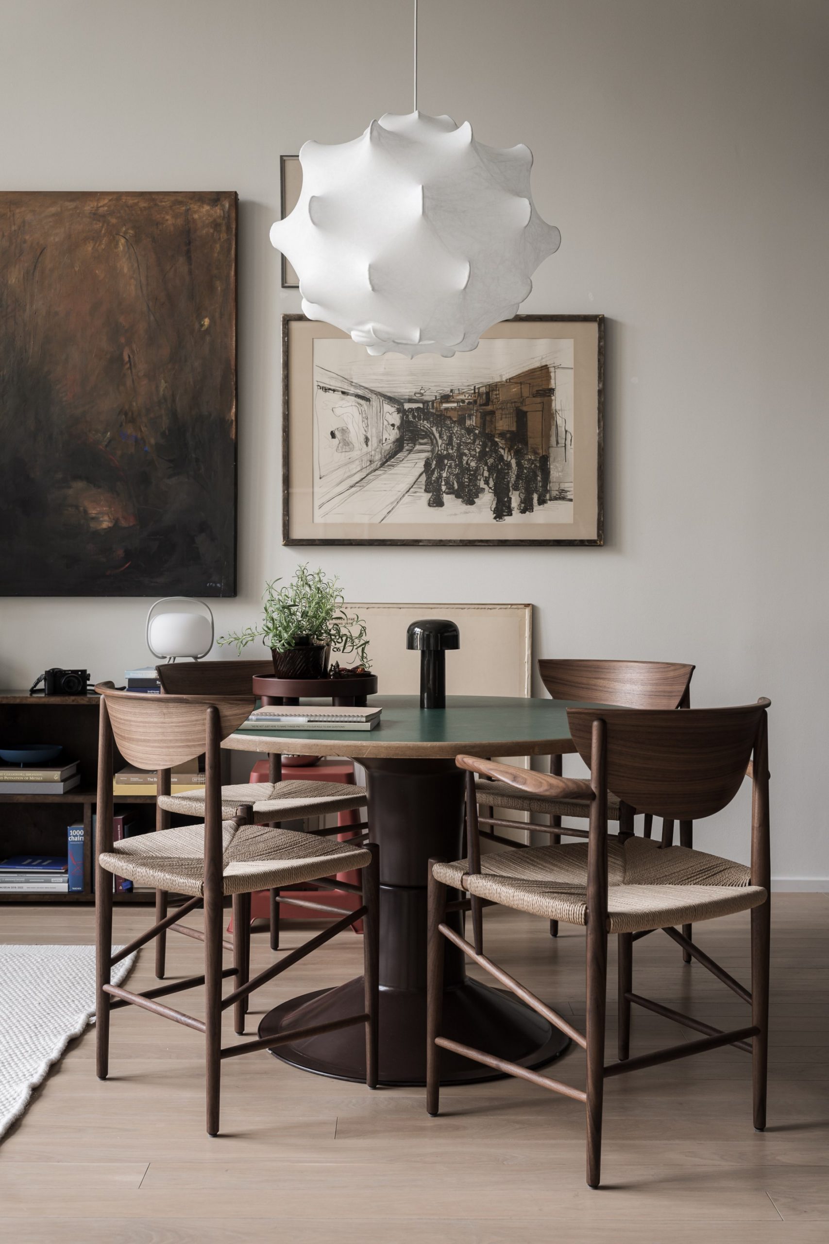 salle à manger petit loft en duplex décoration vintage