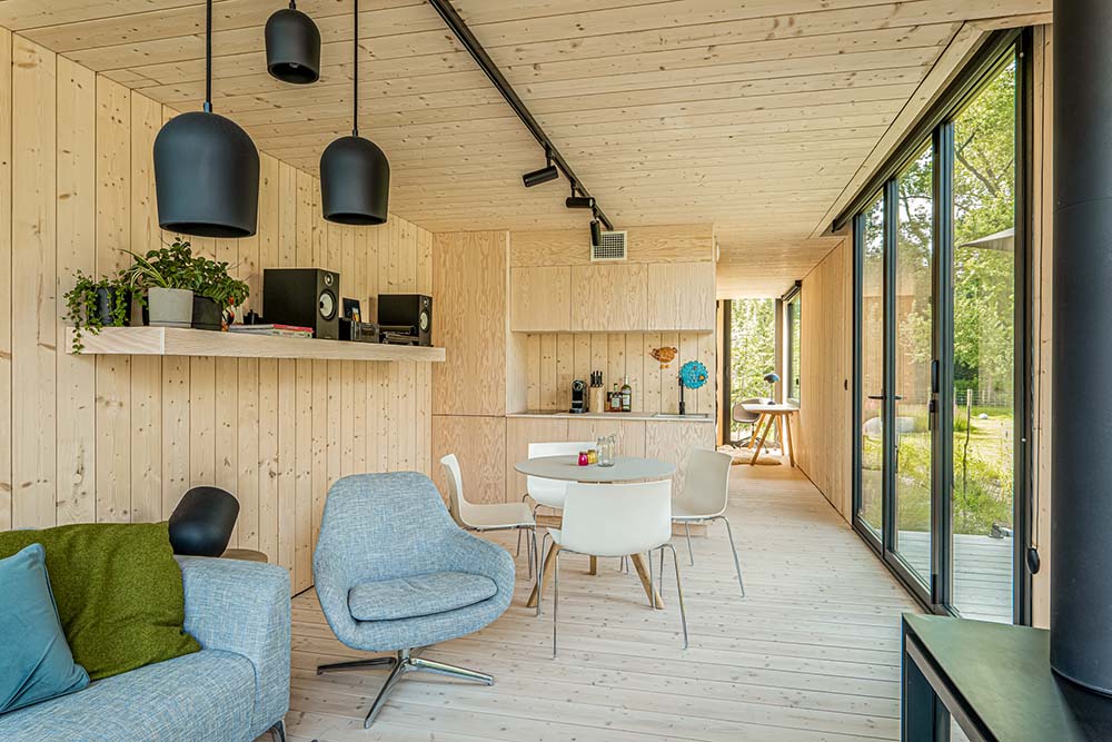 salon et cuisine studio de jardin en bois