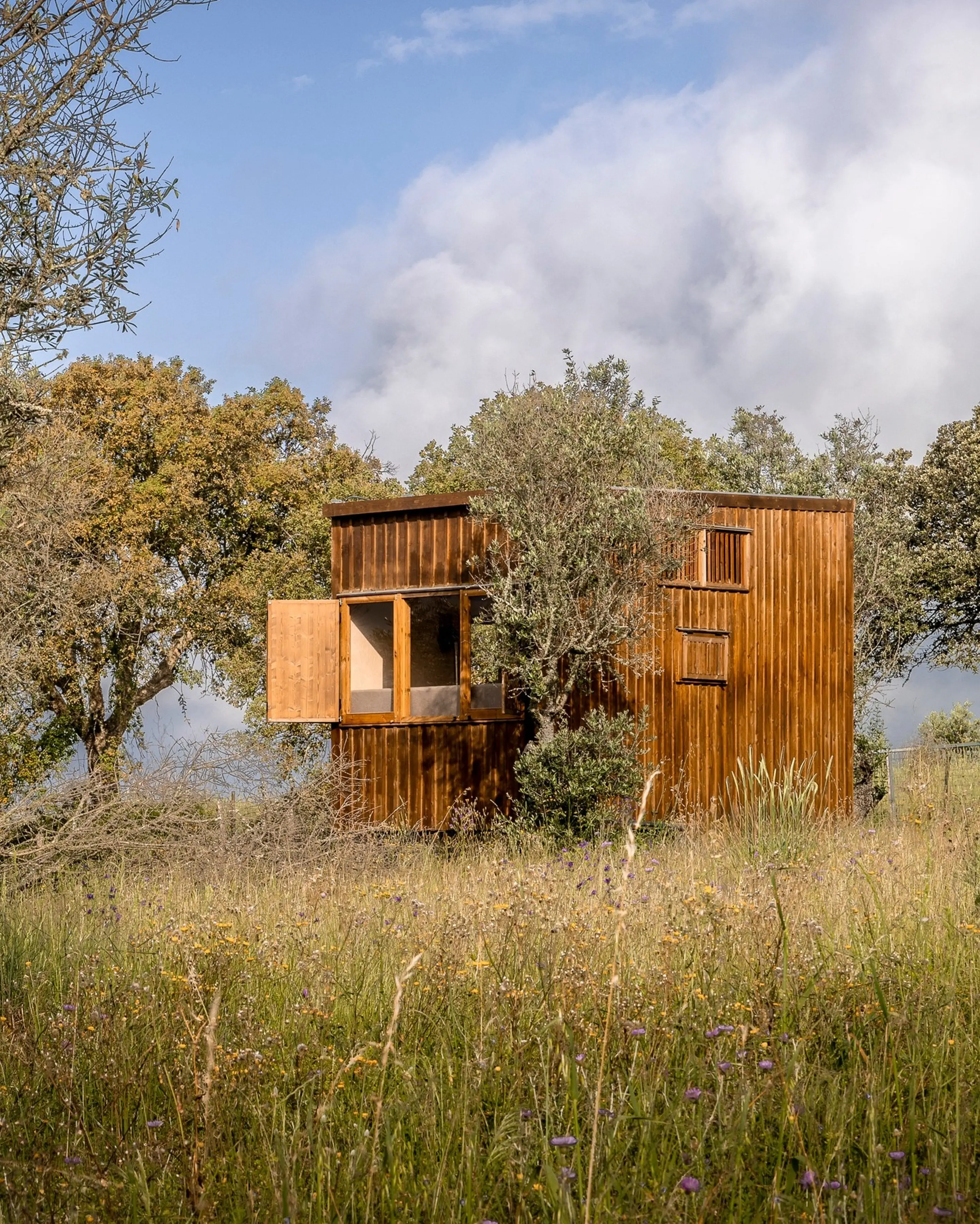 tiny house en bois PEGO par MADEIGUINCHO tiny house en bois PEGO par MADEIGUINCHO