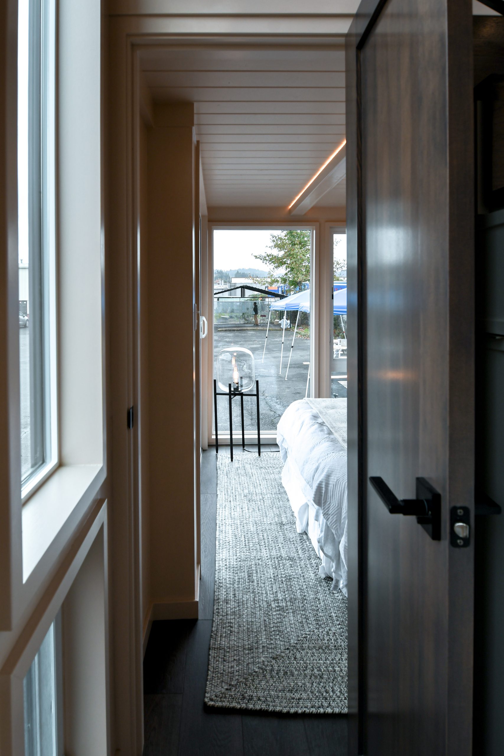 chambre tiny house Modern Tiny Home Park Model
