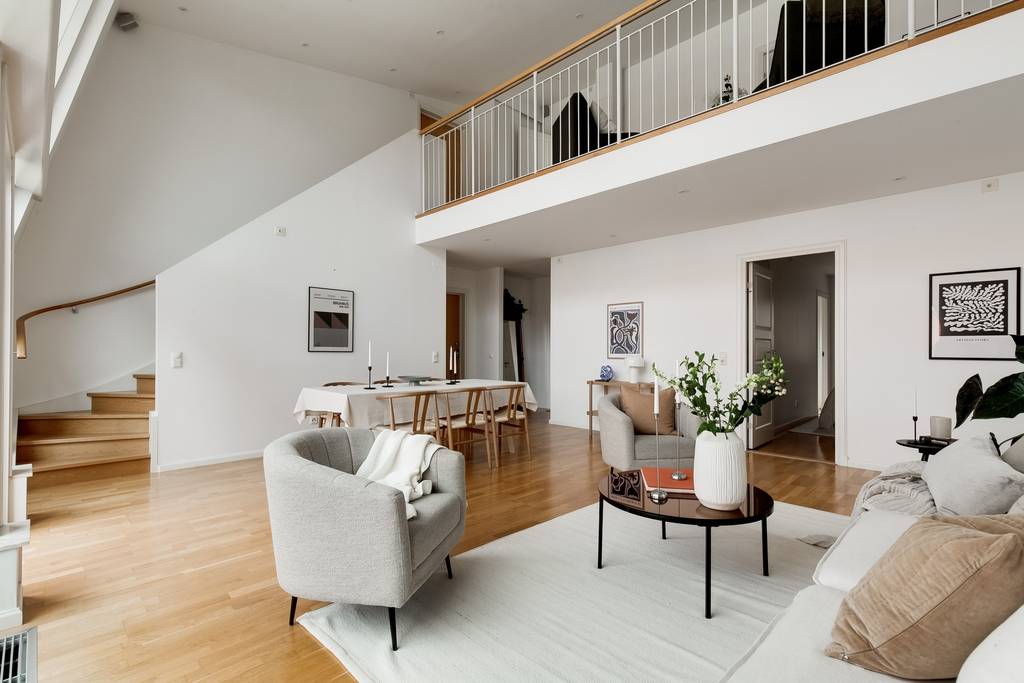 salon avec mezzanine appartement design