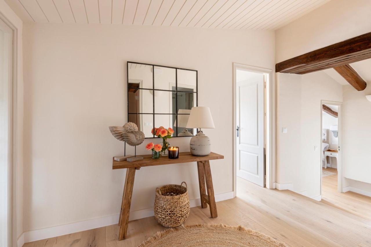 palier décoration rustique chic maison en pierre Catalogne Mas del Suro palier décoration rustique chic maison en pierre Catalogne Mas del Suro